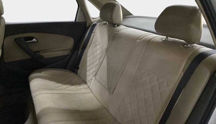 2015 Volkswagen Vento HIGHLINE 1.6 MPI, Petrol, Manual, 96,743 km, Right Side Rear Door Cabin