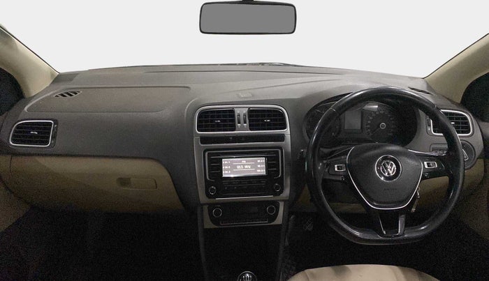 2015 Volkswagen Vento HIGHLINE 1.6 MPI, Petrol, Manual, 96,743 km, Dashboard