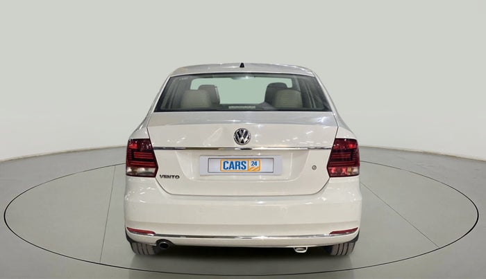 2015 Volkswagen Vento HIGHLINE 1.6 MPI, Petrol, Manual, 96,743 km, Back/Rear