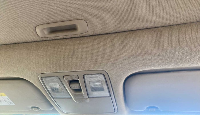 2018 Hyundai Verna 1.6 VTVT SX O, Petrol, Manual, 67,363 km, Ceiling - Roof lining is slightly discolored
