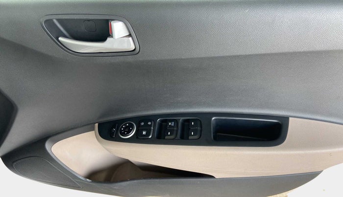 2016 Hyundai Grand i10 SPORTZ 1.2 KAPPA VTVT, Petrol, Manual, 32,924 km, Driver Side Door Panels Control