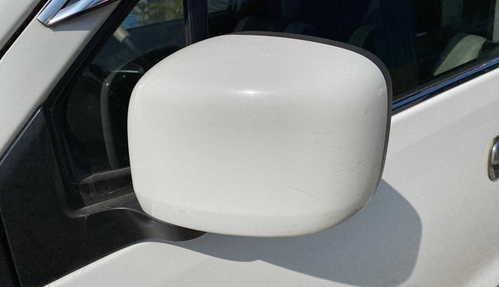 2013 Maruti Wagon R Stingray VXI, CNG, Manual, 61,227 km, Left rear-view mirror - Mirror motor not working