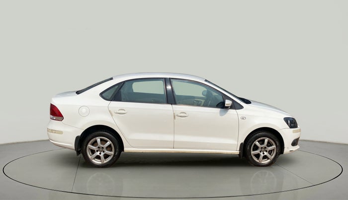 2014 Volkswagen Vento HIGHLINE 1.6 MPI, Petrol, Manual, 45,999 km, Right Side View