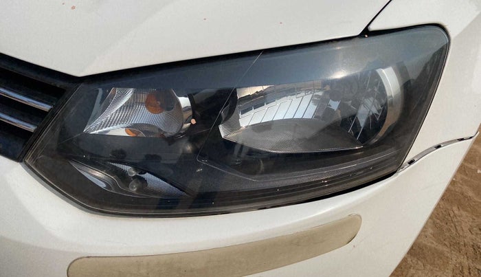 2014 Volkswagen Vento HIGHLINE 1.6 MPI, Petrol, Manual, 45,999 km, Left headlight - Minor scratches