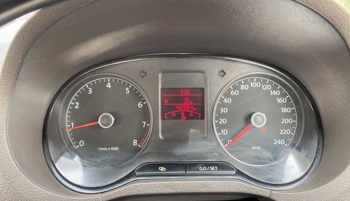 2014 Volkswagen Vento HIGHLINE 1.6 MPI, Petrol, Manual, 45,999 km, Odometer Image