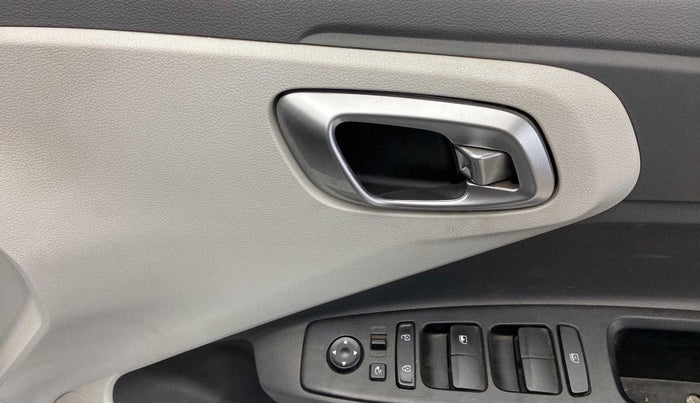 2022 Hyundai GRAND I10 NIOS SPORTZ 1.2 KAPPA VTVT CNG, CNG, Manual, 23,040 km, Driver Side Door Panels Control