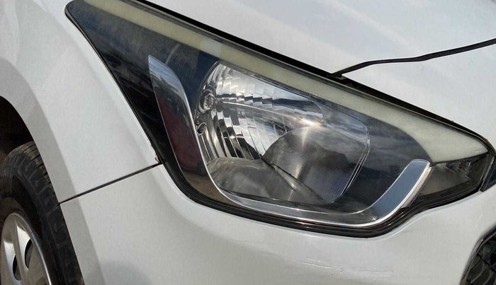 2016 Hyundai Elite i20 MAGNA 1.2, Petrol, Manual, 18,322 km, Right headlight - Faded