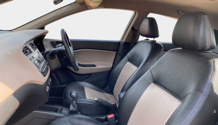 2016 Hyundai Elite i20 MAGNA 1.2, Petrol, Manual, 18,322 km, Right Side Front Door Cabin