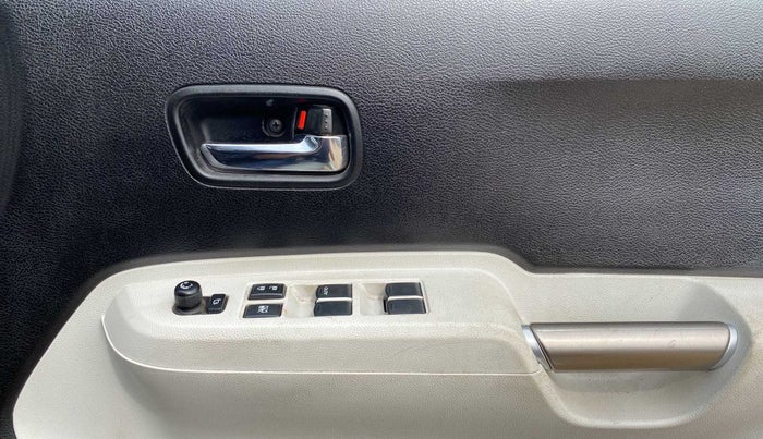 2019 Maruti IGNIS ZETA 1.2, Petrol, Manual, 50,630 km, Driver Side Door Panels Control