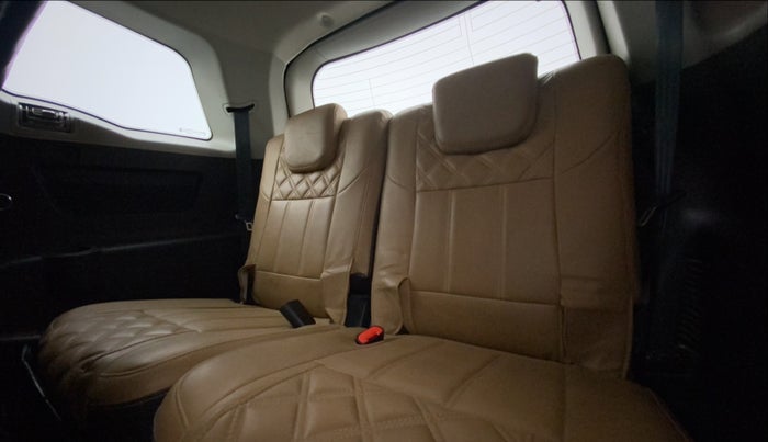 2021 Mahindra XUV500 W9, Diesel, Manual, 45,897 km, Third Seat Row ( optional )