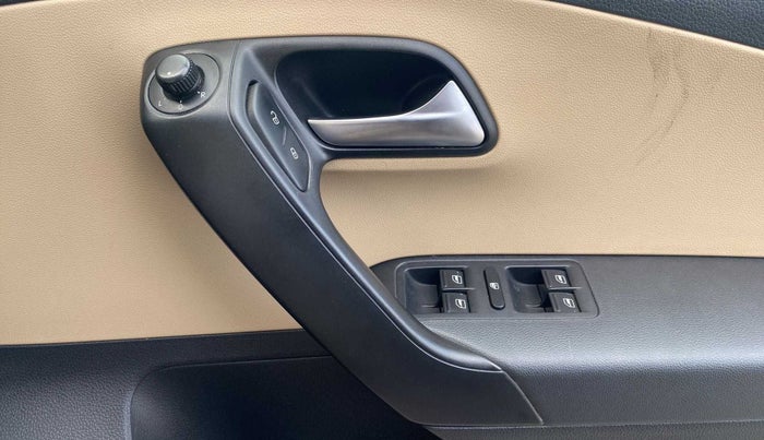 2017 Volkswagen Ameo COMFORTLINE 1.2L, Petrol, Manual, 41,046 km, Driver Side Door Panels Control