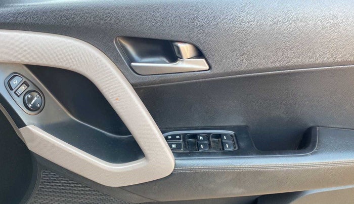 2016 Hyundai Creta SX (O) 1.6 DIESEL, Diesel, Manual, 95,226 km, Driver Side Door Panels Control