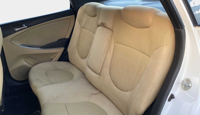 2015 Hyundai Verna FLUIDIC 4S 1.4 VTVT, Petrol, Manual, 44,607 km, Right Side Rear Door Cabin