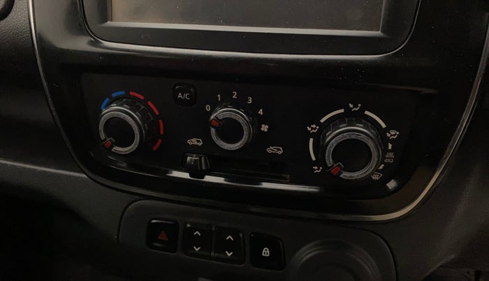 2016 Renault Kwid RXT 0.8, Petrol, Manual, 68,267 km, Dashboard - Air Re-circulation knob is not working