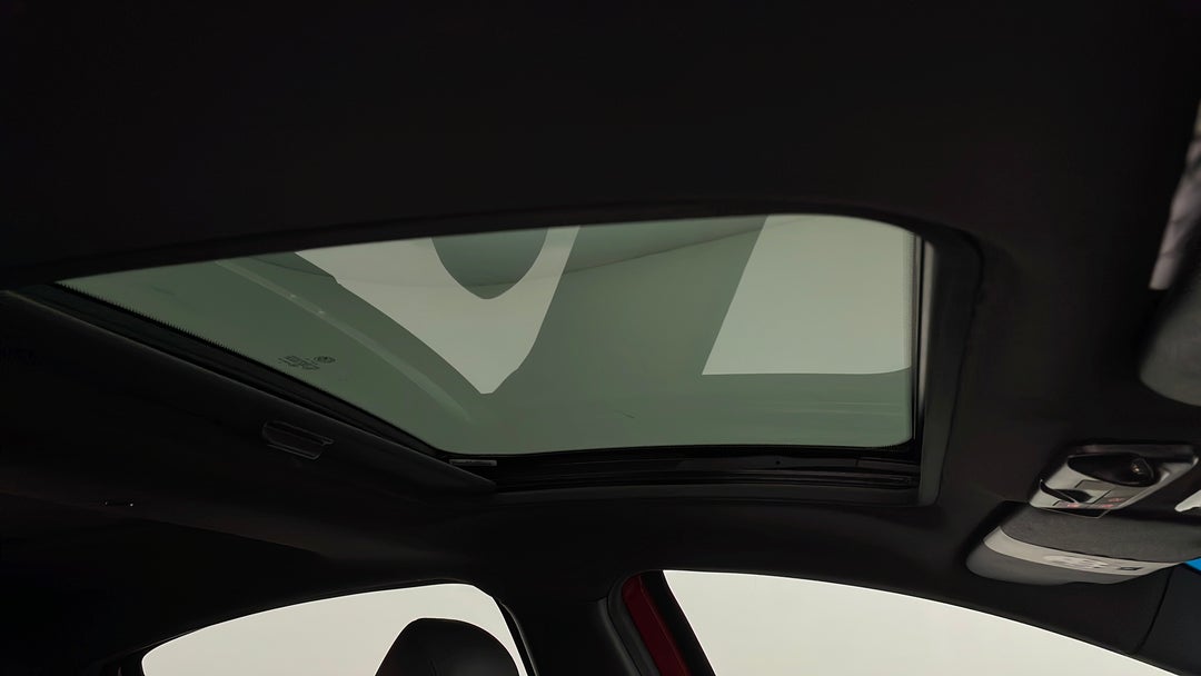 Interior Sunroof/Moonroof