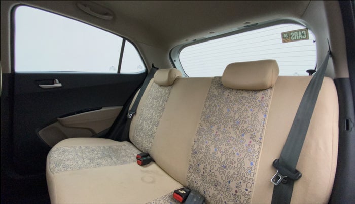 2015 Hyundai Grand i10 ASTA 1.2 KAPPA VTVT, Petrol, Manual, 66,744 km, Right Side Rear Door Cabin