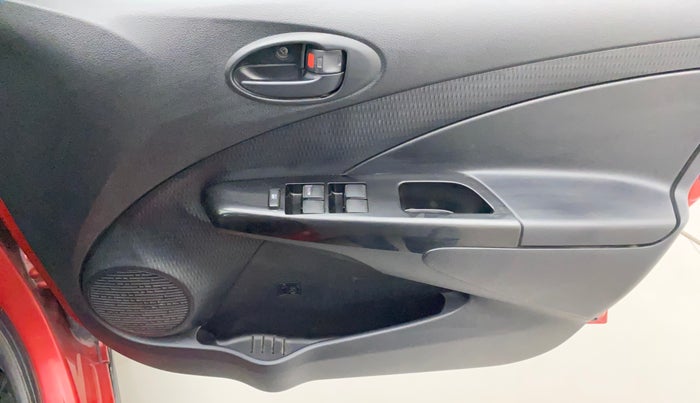 2015 Toyota Etios CROSS 1.2 G, Petrol, Manual, 58,211 km, Driver Side Door Panels Control