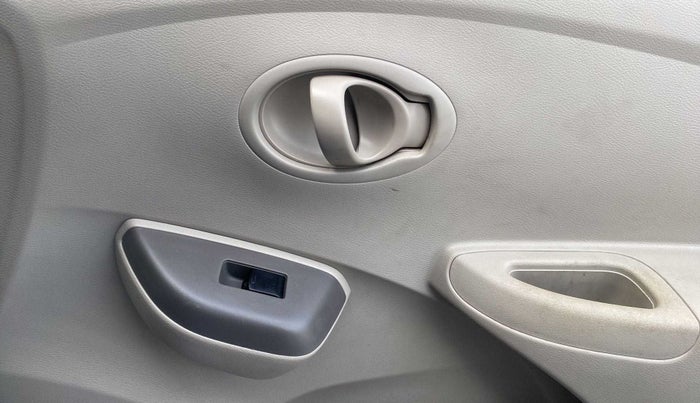 2014 Datsun Go T, Petrol, Manual, 18,545 km, Driver Side Door Panels Control