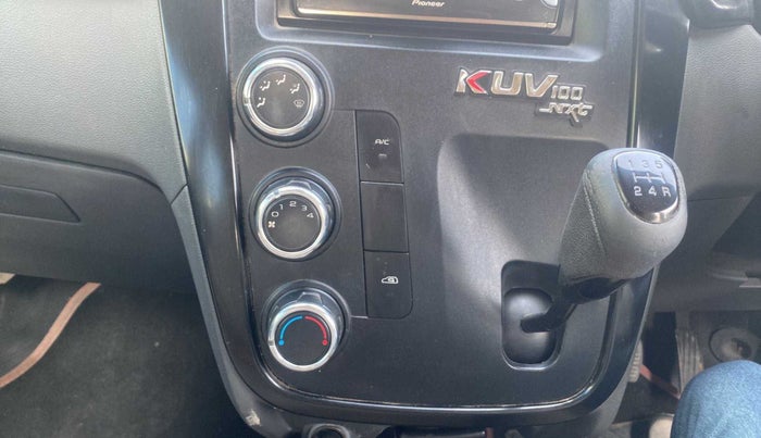 2018 Mahindra KUV 100 NXT K4+ P 6 STR, Petrol, Manual, 23,196 km, AC Unit - Directional switch has minor damage