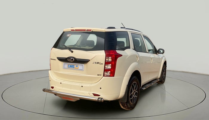 2015 Mahindra XUV500 W4, Diesel, Manual, 42,179 km, Right Back Diagonal