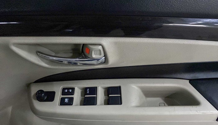 2016 Maruti Ciaz VXI, Petrol, Manual, 50,033 km, Driver Side Door Panels Control