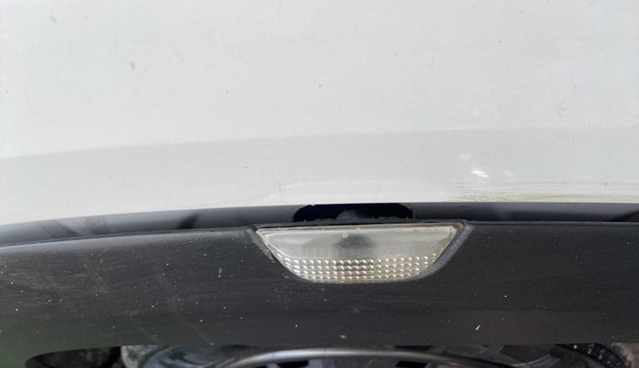2018 Renault Kwid RXT 1.0 (O), Petrol, Manual, 44,204 km, Right fender - Cladding has minor damage