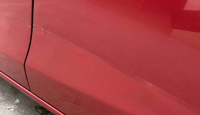 2016 Toyota Etios Liva V, Petrol, Manual, 10,313 km, Rear left door - Minor scratches