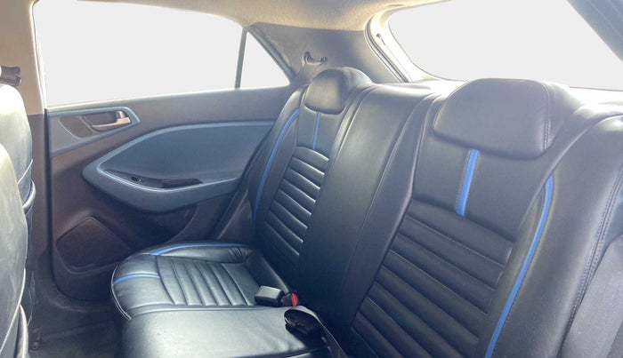 2015 Hyundai i20 Active 1.2 S, CNG, Manual, 59,888 km, Right Side Rear Door Cabin