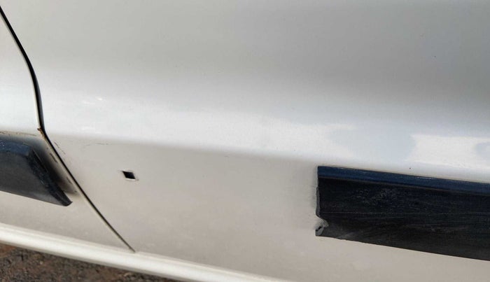 2014 Hyundai Santro Xing GL PLUS, Petrol, Manual, 40,612 km, Rear left door - Minor scratches