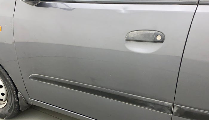 2013 Hyundai i10 ERA 1.1, CNG, Manual, 99,129 km, Front passenger door - Minor scratches