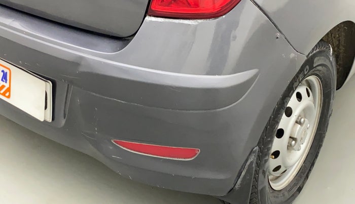 2013 Hyundai i10 ERA 1.1, CNG, Manual, 99,129 km, Rear bumper - Paint is slightly damaged