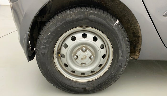 2013 Hyundai i10 ERA 1.1, CNG, Manual, 99,129 km, Right Rear Wheel