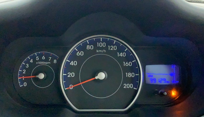 2013 Hyundai i10 ERA 1.1, CNG, Manual, 99,129 km, Odometer Image