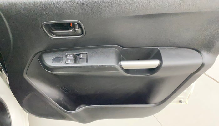 2021 Maruti IGNIS SIGMA 1.2, Petrol, Manual, 22,718 km, Driver Side Door Panels Control