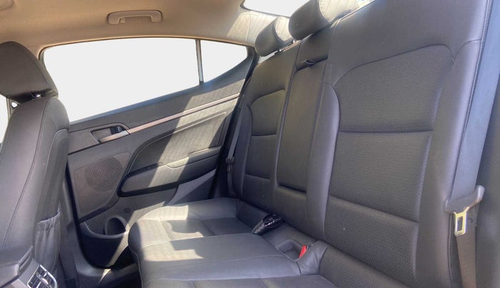 2019 Hyundai New Elantra 2.0 SX(O) AT PETROL, Petrol, Automatic, 14,129 km, Right Side Rear Door Cabin