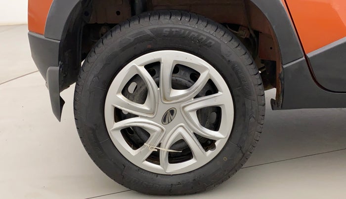 2016 Mahindra Kuv100 K6 6 STR, Petrol, Manual, 43,456 km, Right Rear Wheel