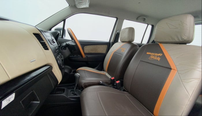 2017 Maruti Wagon R 1.0 VXI (O) AMT, Petrol, Automatic, 61,914 km, Right Side Front Door Cabin