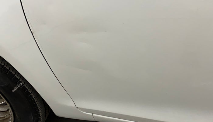 2013 Maruti Swift VXI, Petrol, Manual, 89,983 km, Front passenger door - Slightly dented