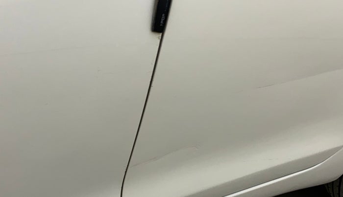 2013 Maruti Swift VXI, Petrol, Manual, 89,926 km, Rear left door - Minor scratches