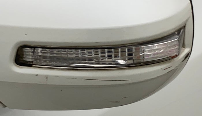 2013 Maruti Swift VXI, Petrol, Manual, 89,983 km, Left rear-view mirror - Indicator light has minor damage
