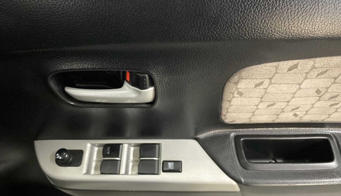 2015 Maruti Wagon R 1.0 VXI, Petrol, Manual, 91,549 km, Driver Side Door Panels Control