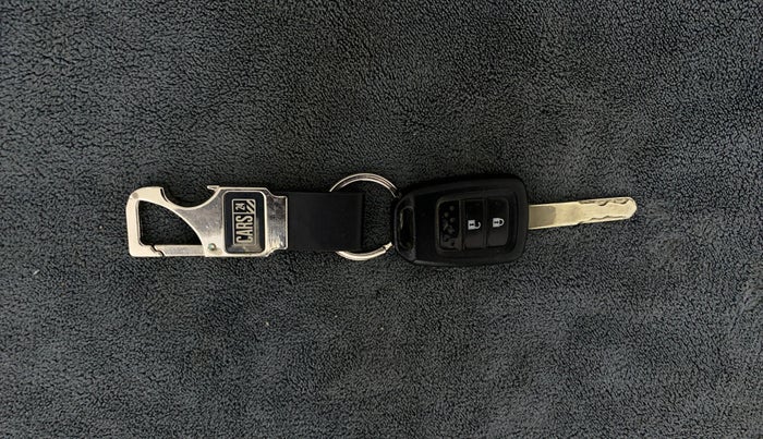 2017 Honda Jazz 1.2L I-VTEC SV, Petrol, Manual, 71,675 km, Key Close Up