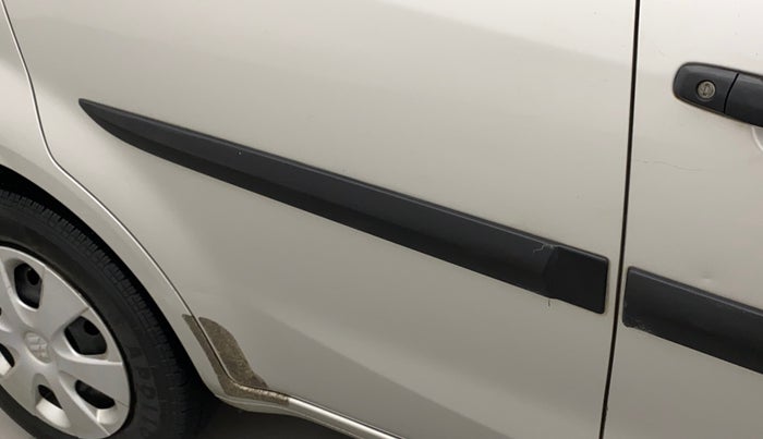 2014 Maruti Ritz VXI, Petrol, Manual, 44,320 km, Right rear door - Minor scratches