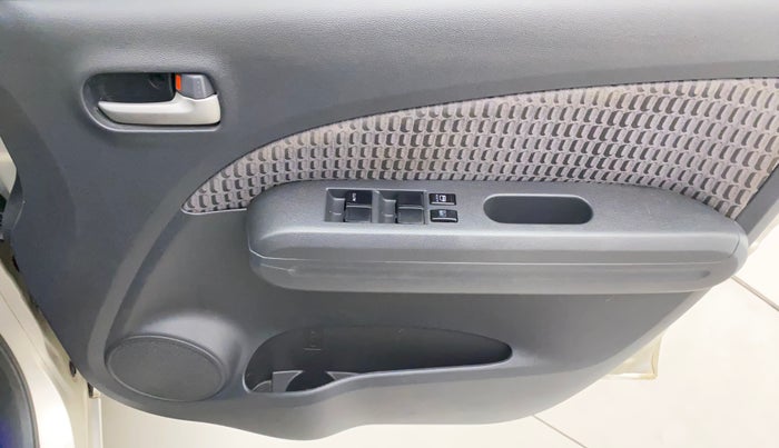 2014 Maruti Ritz VXI, Petrol, Manual, 44,320 km, Driver Side Door Panels Control