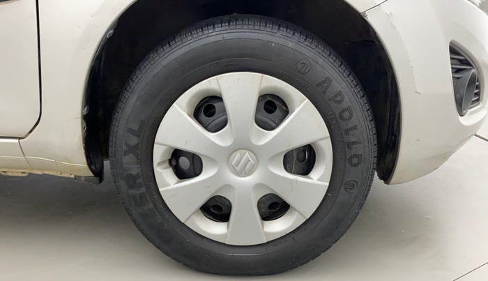 2014 Maruti Ritz VXI, Petrol, Manual, 44,320 km, Right Front Wheel