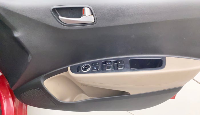 2016 Hyundai Xcent SX 1.2, Petrol, Manual, 72,170 km, Driver Side Door Panels Control