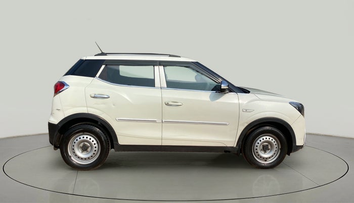 2020 Mahindra XUV300 W4 1.5 DIESEL, Diesel, Manual, 73,765 km, Right Side View