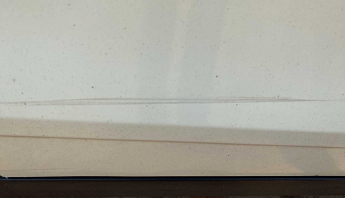 2020 Mahindra XUV300 W4 1.5 DIESEL, Diesel, Manual, 73,765 km, Driver-side door - Minor scratches