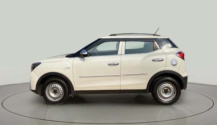 2020 Mahindra XUV300 W4 1.5 DIESEL, Diesel, Manual, 73,765 km, Left Side