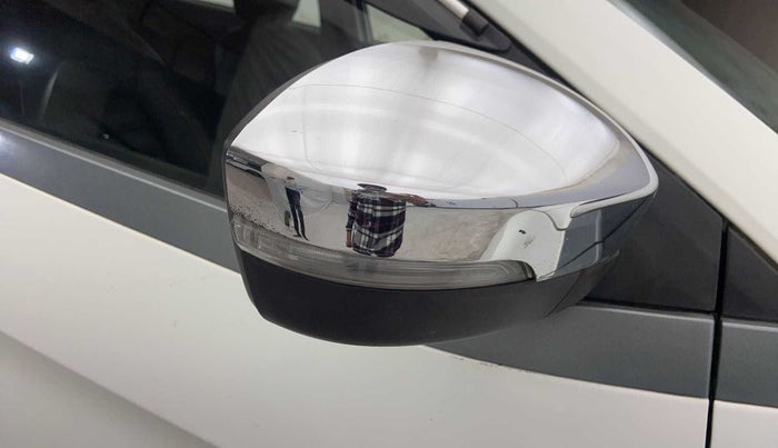 2019 Tata NEXON XZA PLUS PETROL, Petrol, Automatic, 49,798 km, Right rear-view mirror - Indicator light not working